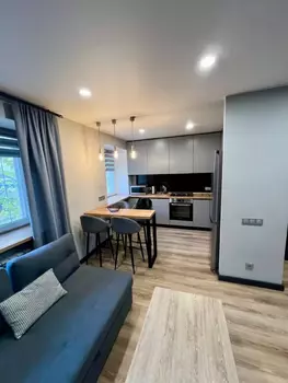 2 ��. ��������, 42 �<sup>2</sup>, 1/9 ������