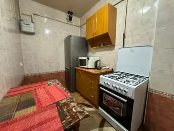 1 ��. ��������, 28 �<sup>2</sup>, 1/2 ������