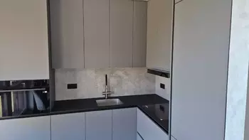 2 ��. ��������, 83 �<sup>2</sup>, 2/8 ������