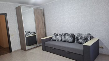 1 ��. ��������, 43,7 �<sup>2</sup>, 2/10 ������