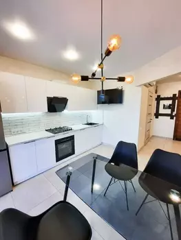 2 ��. ��������, 49 �<sup>2</sup>, 5/12 ������