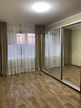 1 ���. ��������, 37 �<sup>2</sup>, 13/16 ����