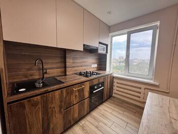 2 ���. ��������, 47 �<sup>2</sup>, 9/9 ����