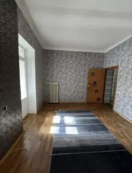 4 ���. ��������, 83 �<sup>2</sup>, 1/3 ����