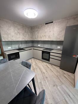 2 ��. ��������, 65 �<sup>2</sup>, 3/10 ������