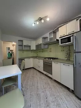 3 ��. ��������, 65 �<sup>2</sup>, 3/9 ������