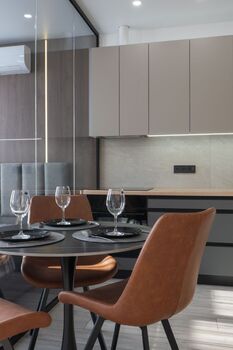 1 ��. ��������, 44 �<sup>2</sup>, 12/28 ������