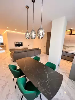 3 ��. ��������, 137 �<sup>2</sup>, 1/6 ������