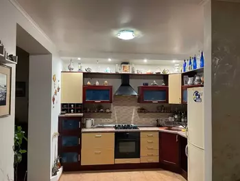 3 ���. ��������, 100 �<sup>2</sup>, 10/11 ����