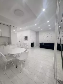 3 ���. ��������, 71 �<sup>2</sup>, 2/24 ����