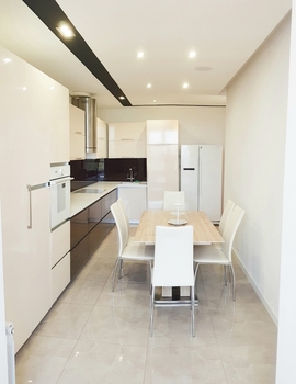 2 ��. ��������, 70 �<sup>2</sup>, 8/10 ������