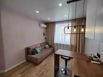 1 ���. ��������, 37 �<sup>2</sup>, 7/10 ����