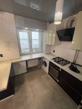 1 ��. ��������, 42 �<sup>2</sup>, 7/9 ������