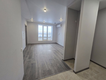 ��� �����, 49 �<sup>2</sup>, 8/24 ������