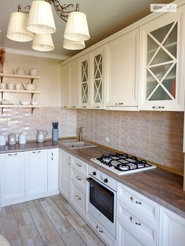 4 ���. ��������, 83 ��. �., 9/10 ����