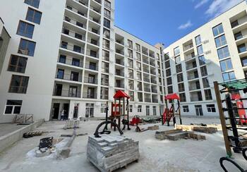 1 ���. ��������, 41,81 ��. �., 3/7 ����