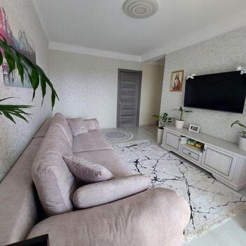 3 ���. ��������, 60.8 ��. �., 9/9 ����