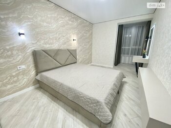 1 ���. ��������, 40 ��. �., 7/11 ����