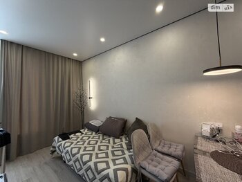 1 ��. ��������, 33 ��. �., 2/3 ������