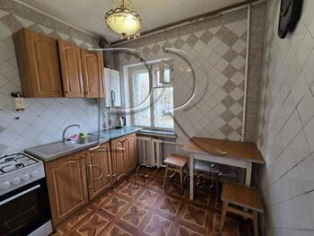 1 ���. ��������, 33 ��. �., 2/5 ����