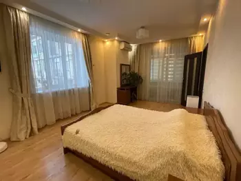 4 ���. ��������, 165 ��. �., 3/4 ����