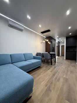 3 ���. ��������, 76.7 ��. �., 11/25 ����