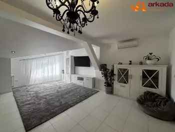 3 . , 176 . ., 10/10 