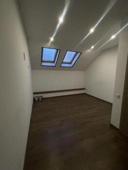 2 ��. ��������, 57 ��. �., 4/4 ������