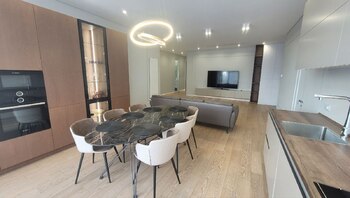 4 . , 123 . ., 10/18 