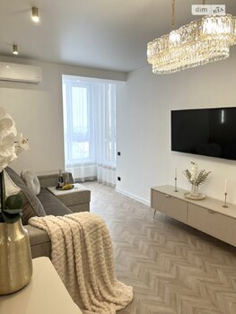 2 ���. ��������, 72 ��. �., 8/10 ����