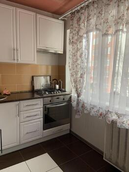 1 ��. ��������, 28 ��. �., 5/5 ������