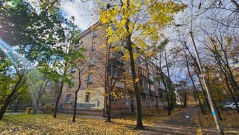 1 ��. ��������, 33 ��. �., 2/5 ������