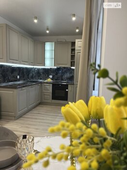 2 ��. ��������, 70 ��. �., 4/8 ������