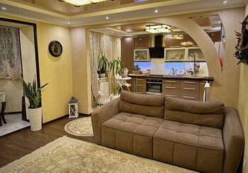 3 ��. ��������, 93 ��. �., 4/5 ������