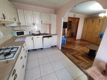 3 ��. ��������, 70 ��. �., 4/9 ������