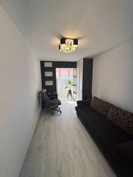 4 ��. ��������, 80 ��. �., 8/10 ������