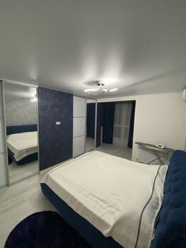 2 ���. ��������, 80 ��. �., 9/12 ����