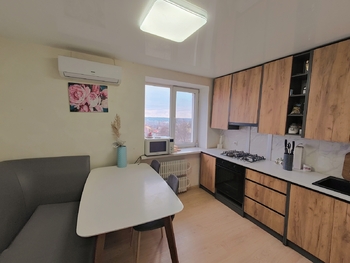 3 ��. ��������, 66 ��. �., 5/5 ������