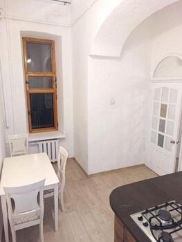 1 ���. ��������, 68 ��. �., 2/4 ����