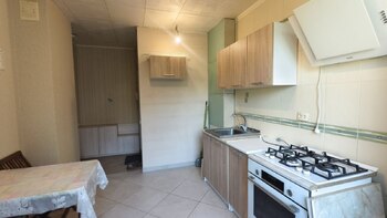 3 ��. ��������, 61,5 ��. �., 5/9 ������