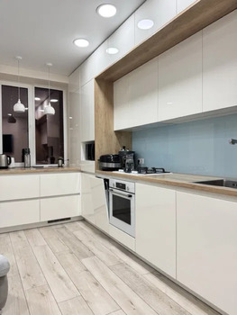 2 ���. ��������, 70 ��. �., 8/10 ����