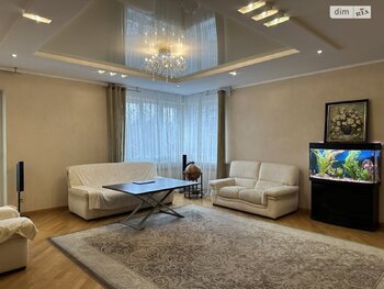 3 ��. ��������, 140 ��. �., 3/9 ������