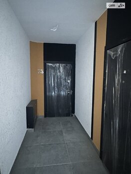 3 ���. ��������, 84 ��. �., 6/10 ����