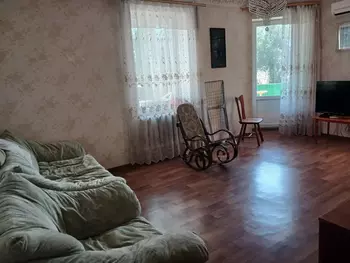 3 . , 100 . ., 4/4 