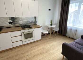 1 ���. ��������, 25 ��. �., 2/5 ����