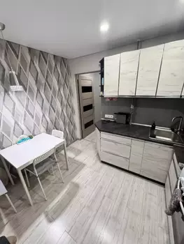 1 ���. ��������, 44 ��. �., 8/10 ����