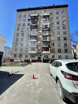 3 ��. ��������, 82 ��. �., 2/9 ������