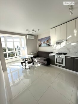 1 ���. ��������, 48 ��. �., 7/10 ����