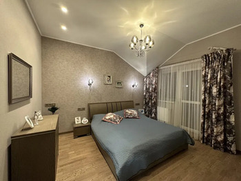 3 ��. ��������, 124 ��. �., 5/5 ������