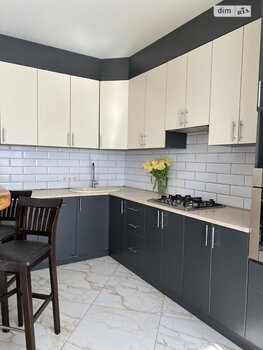 2 ���. ��������, 85 ��. �., 4/6 ����